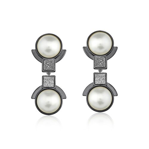 Brinco Blanc Classic - Pérola e Drusa Metalizada - Coleção Blanc Banho: Ródio Negro