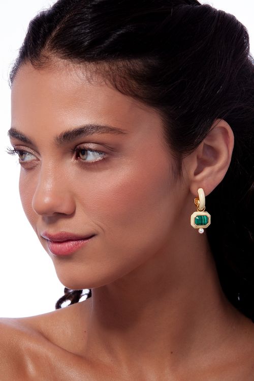 Brinco Nouveau - Esmalte Areia, Malaquita e Pérola - Coleção Inéditos Janeiro Banho: Folheado a Ouro