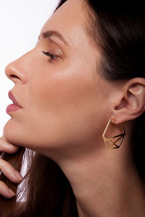 Brinco Argola Precious Pequena - Coleção Ícones Banho: Folheado a Ouro