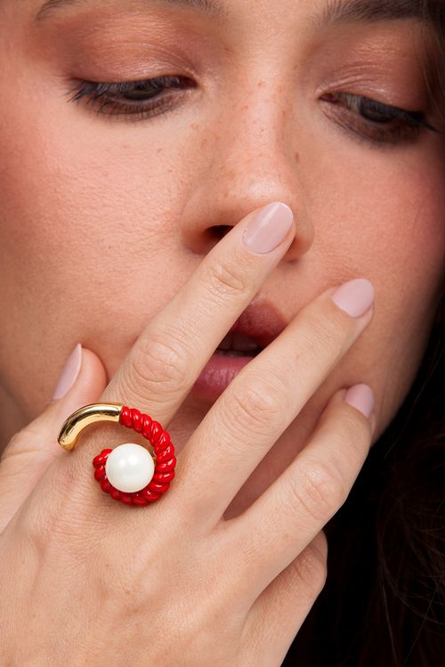 Anel Positano - Resina Vermelha e Pérola - Coleção A Place In The Sun Banho: Folheado a Ouro