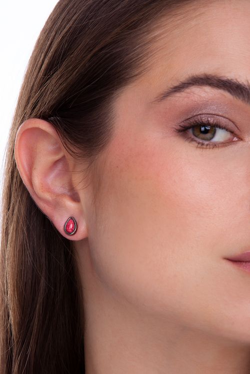 Brinco Petit Gota - Feldspato Vermelho – Coleção Daily Banho: Ródio Negro