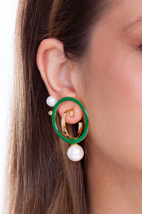 Brinco Louise - Pérola e Esmalte Verde - Coleção Mademoiselle Banho: Folheado a Ouro