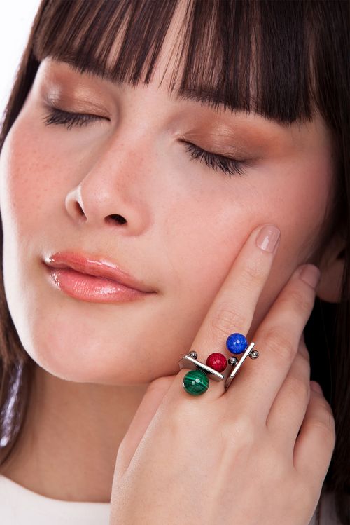 Anel Dot Unique - Feldspato Vermelho, Malaquita e Quartzo Azul Anil - Coleção Dot Banho: Ródio Negro