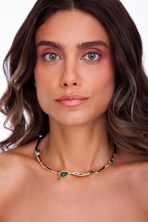 Colar Choker Calor - Malaquita - Coleção Impulso Banho: Folheado a Ouro