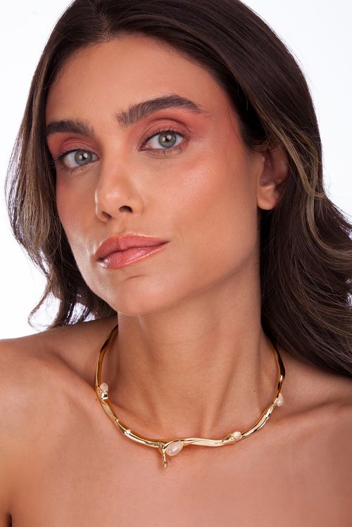 Colar Choker Calor - Quartzo Leitoso - Coleção Impulso Banho: Folheado a Ouro
