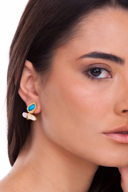 Brinco Atitude - Haulita Turquesa e Madrepérola - Coleção Existe em Mim Banho: Folheado a Ouro
