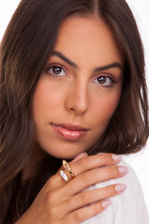 Anel Clareza - Cristal e Madrepérola - Coleção Existe em Mim Banho: Folheado a Ouro