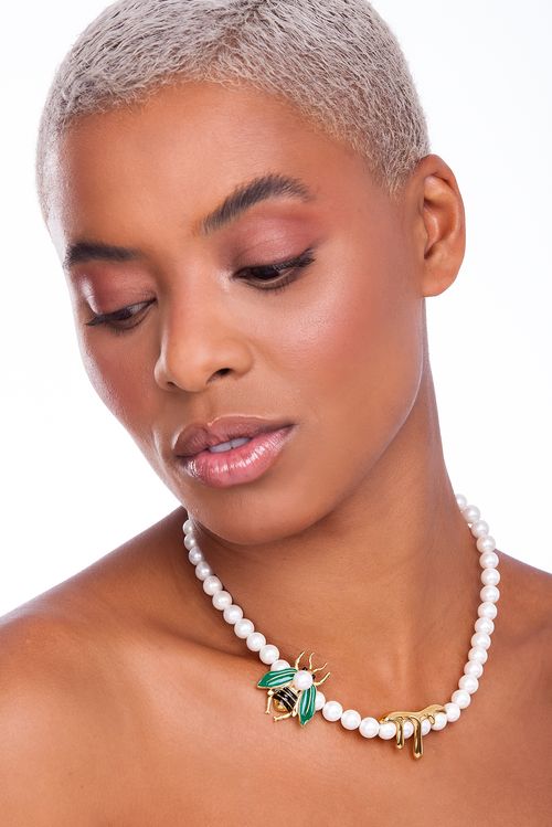 Colar Mel - Feldspato Amarelo, Pérola e Esmalte Preto e Verde - Coleção Ser Girassol Banho: Folheado a Ouro