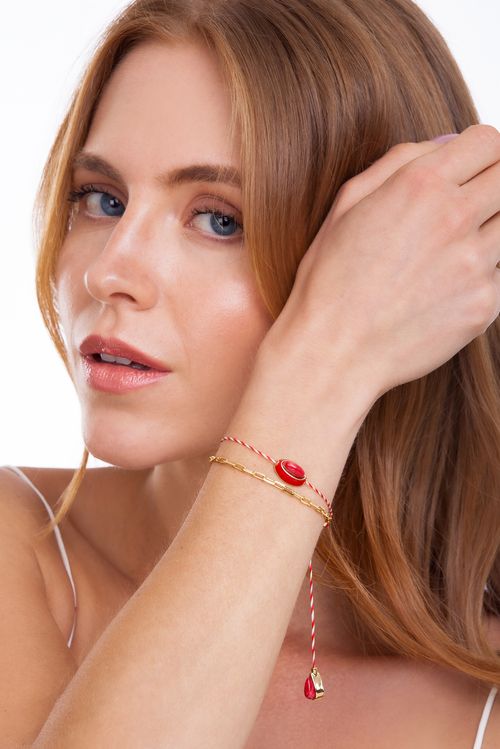 Pulseira Candy - Feldspato Vermelho, Cordão e Esmalte Vermelho - Coleção Piquenique Banho: Folheado a Ouro