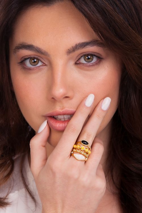 Anel Capri - Dolomita, Feldspato Amarelo e Obsidiana Preta - Coleção Ícones Banho: Folheado a Ouro