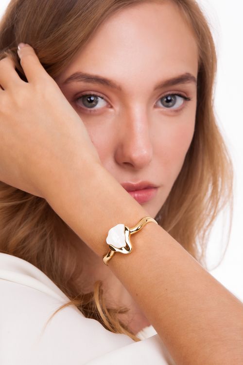 Pulseira Terre - Madrepérola - Coleção Acquarella Banho: Folheado a Ouro