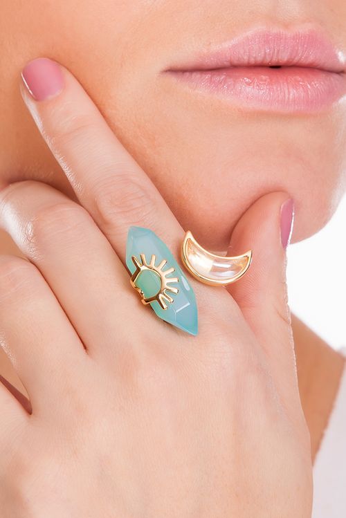 Anel Celeste - Ágata Azul e Quartzo Leitoso Perolizado - Coleção Conexão Banho: Folheado a Ouro
