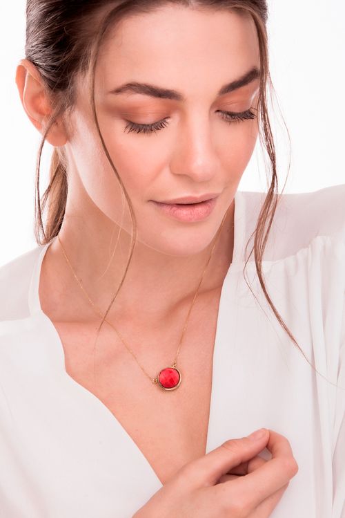 Colar Solitário - Feldspato Vermelho - Coleção Daily Banho: Folheado a Ouro