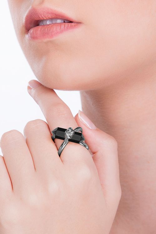 Anel Knot - Obsidiana Preta - Coleção In Love Banho: Ródio Negro