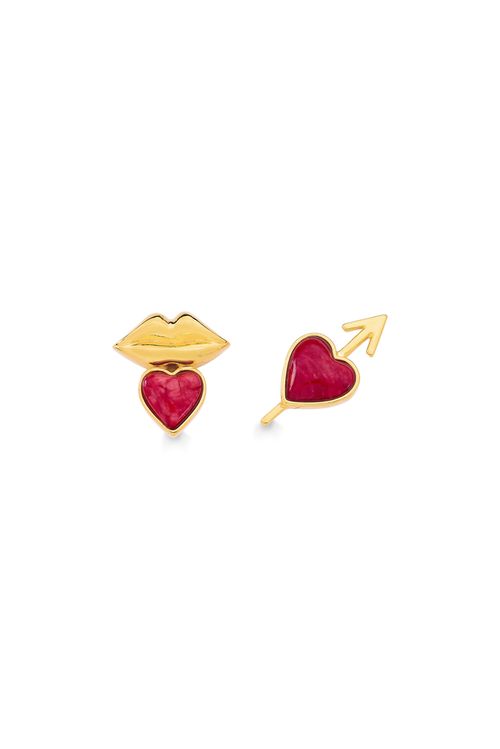 Brinco Pedaços de Amor - Feldspato Vermelho - Coleção Flor e Ser Amor Banho: Folheado a Ouro