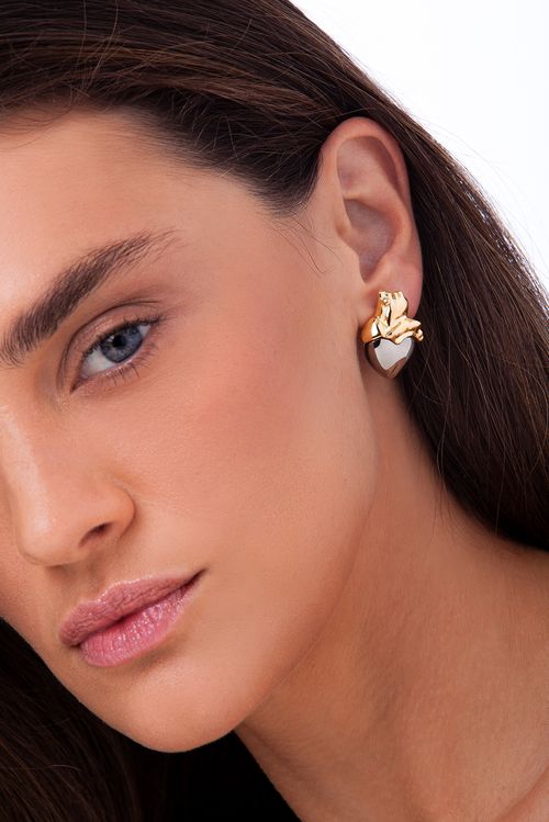 Brinco Amor da Minha Vida - Ágata Cinza Metalizada - Coleção Flor e Ser Amor Banho: Folheado a Ouro