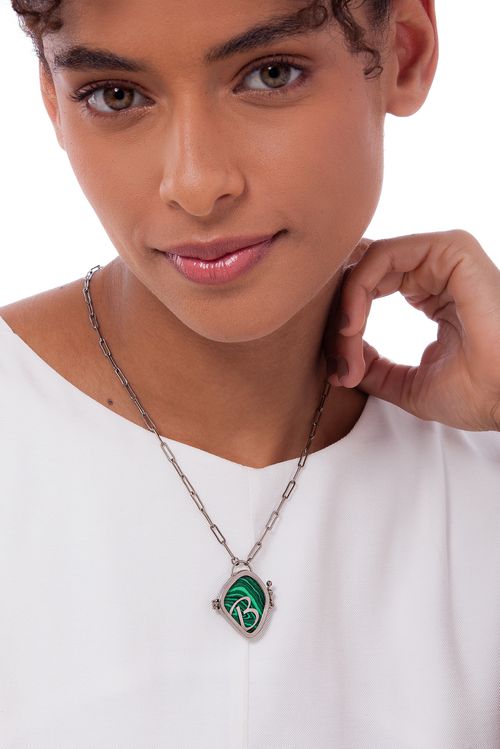 Colar Alfabeto B - Feldspato Vermelho, Haulita Turquesa,  Obsidiana, Malaquita e Ágata Cinza Metalizada - Coleção Expressão Banho: Ródio Negro