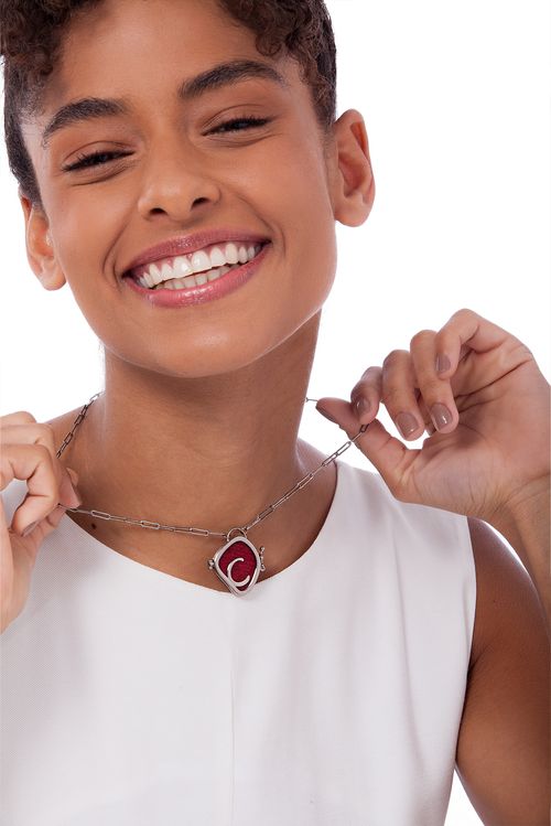 Colar Alfabeto C - Feldspato Vermelho, Haulita Turquesa,  Obsidiana, Malaquita e Ágata Cinza Metalizada - Coleção Expressão Banho: Ródio Negro