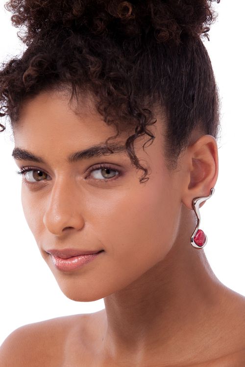 Brinco Traço - Feldspato Vermelho - Coleção Expressão Banho: Ródio Negro