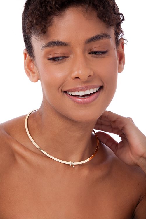 Colar Choker H - Coleção Expressão Banho: Folheado a Ouro