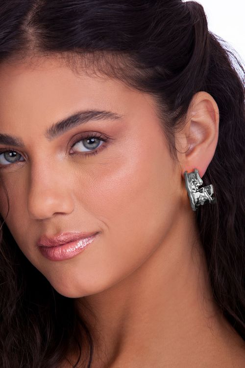 Brinco Argola Rasgo P - Coleção Paradoxo Banho: Ródio Negro