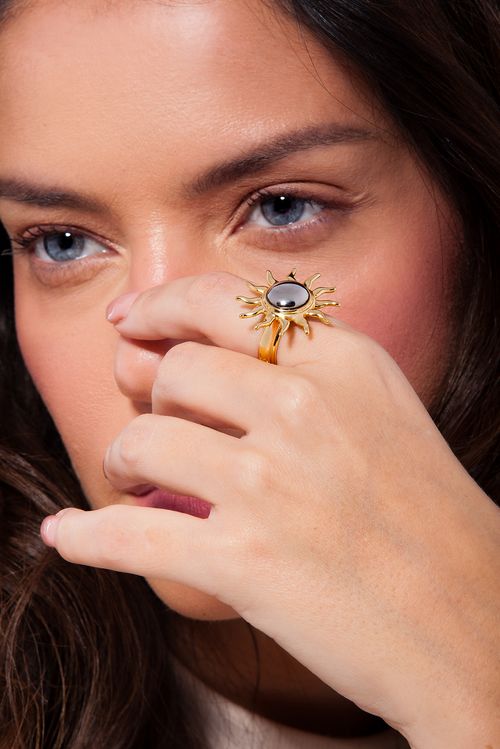 Anel Solar - Ágata Cinza Metalizada - Coleção Dolce Tropicália Verão Banho: Folheado a Ouro