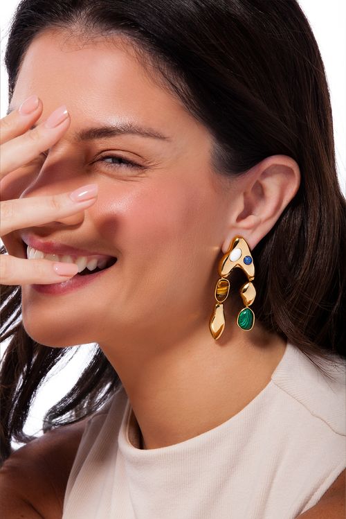 Brinco Tropi - Malaquita, Olho de Tigre, Quartzo Azul e Porcelana Branca - Coleção Dolce Tropicália Alto Verão Banho: Folheado a Ouro